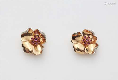 A pair of 18k gold ruby retro style earrings