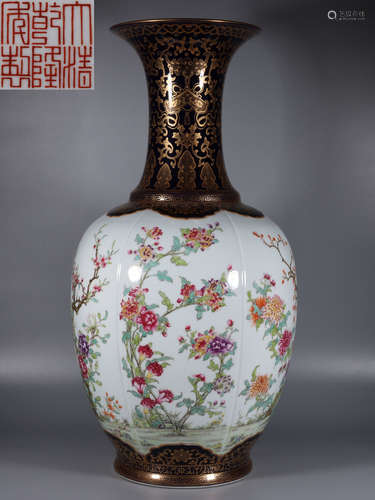 QIANLONG MARK FAMILLE ROSE GLAZE VASE