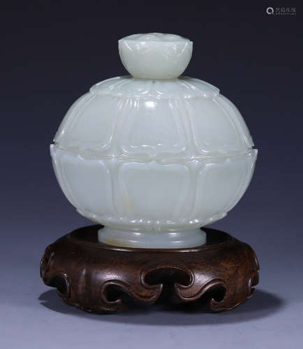 HETIAN JADE CARVED BOX