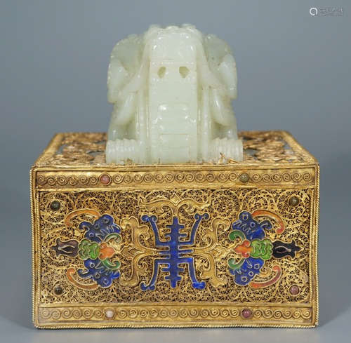 HETIAN JADE CARVED BEAST SHAPE SEAL