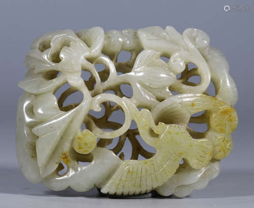 HETIAN JADE CARVED BIRD PATTERN PENDANT