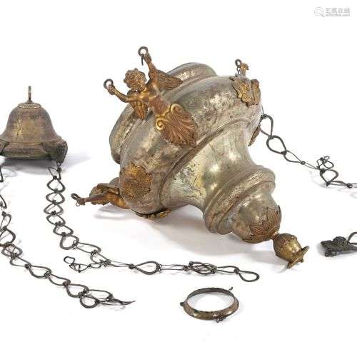 Grande lampe d'église en bronze et laiton doré en forme de v...