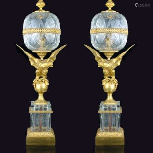 PAIRE DE VASES COUVERTS DE STYLE EMPIRE