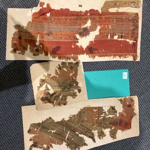 Trois fragments de soie tissée, Égypte, période ma…