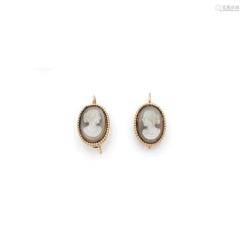 Paire de boucles d'oreilles en or jaune 18K (750‰)…