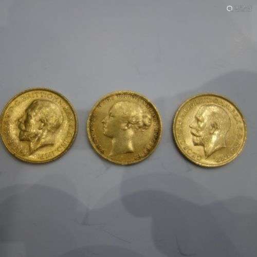 Trois souverains or. Années 1880 1915 1928. Poids …