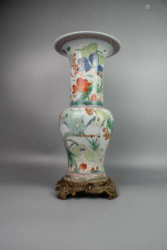 chinese wucai porcelain flower vase