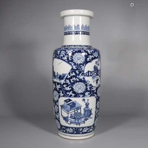 Blue-and-white Wooden Club Bottle with the Pattern of Flower...