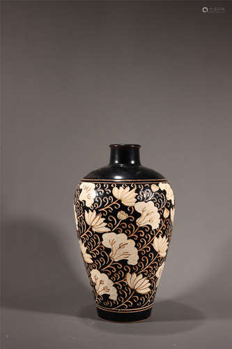 Ji Zhou Kiln Plum Bottle