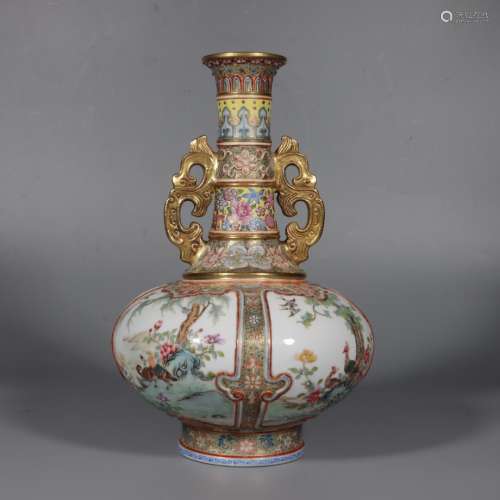 Famille Rose Vase with Gold andthe Pattern of  Window Figure...