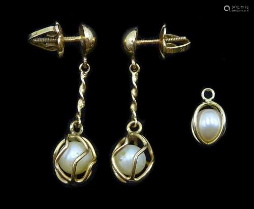 Pearl set gold ear-rings and pendant tested to 18k