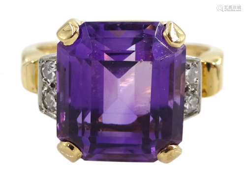 Gold amethyst and four stone diamond ring, stamped 14K
