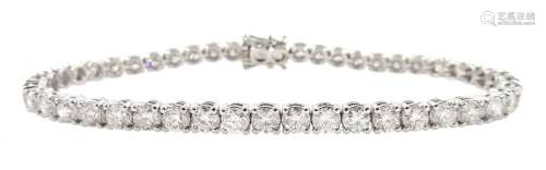 18ct white gold diamond line bracelet