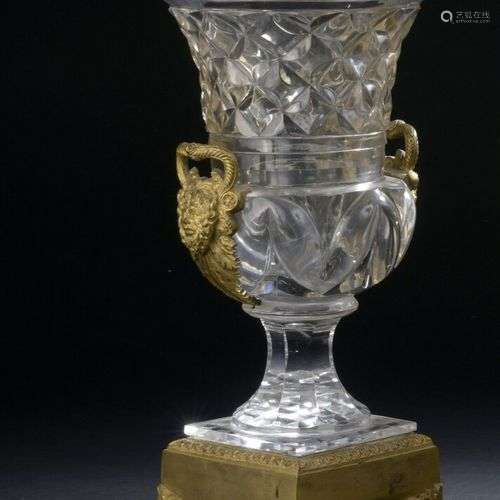Vase Médicis en cristal du Creusot d'époque Restauration À d...