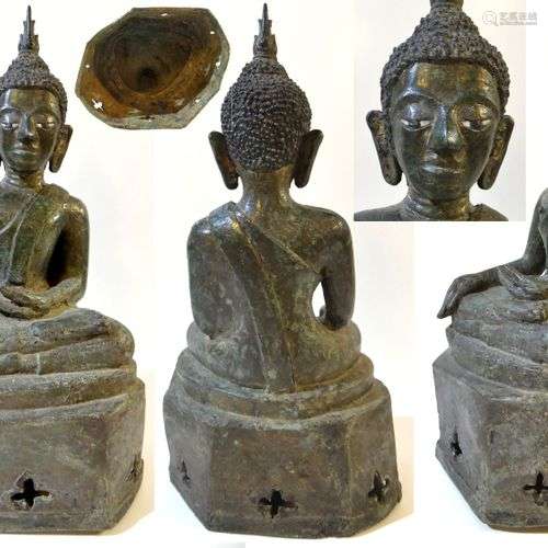 Exceptionnel Bouddha en bronze assis en position de la prise...
