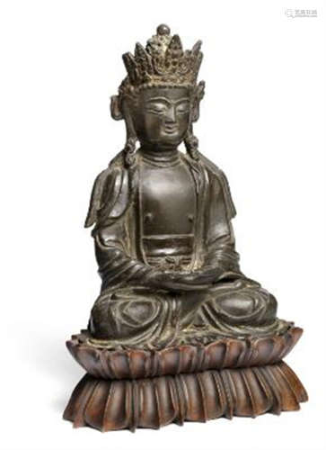 A Chinese Ming 1368-1644 patinated bronze Guanyin. Weight 22...