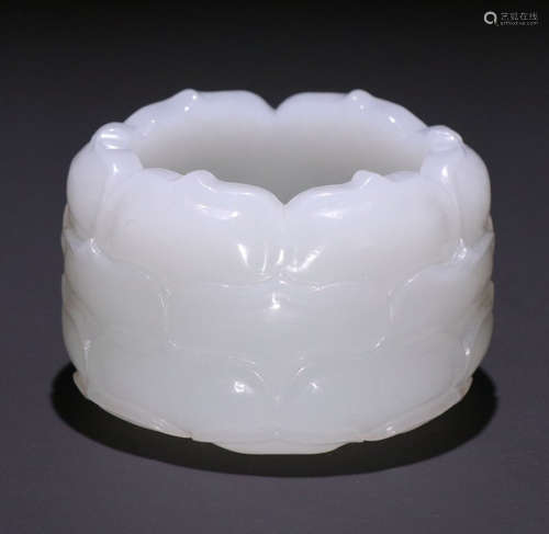 HETIAN JADE CARVED LOTUS PATTERN CENSER