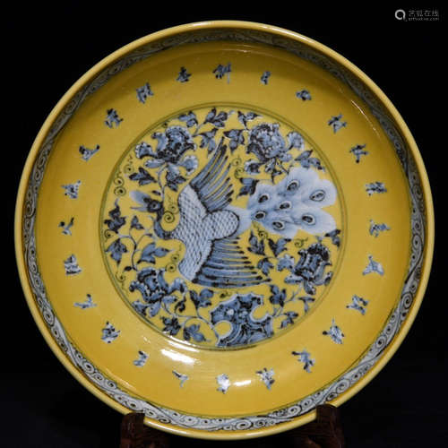 HONG WU MARK YELLOW BLUE WHITE GLAZE PHOENIX PLATE