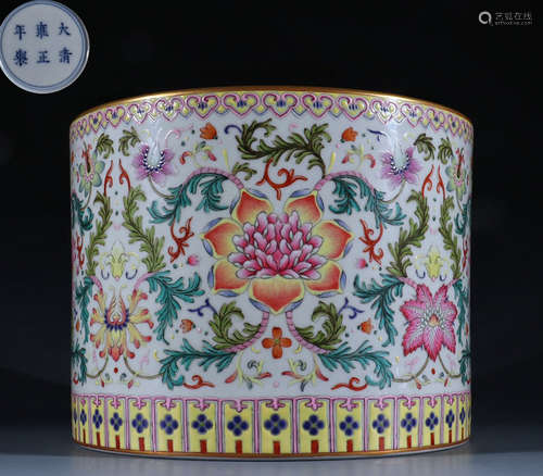 YONGZHNEG MARK ENAMELED GLAZE FLOWER PATTERN BRUSH POT