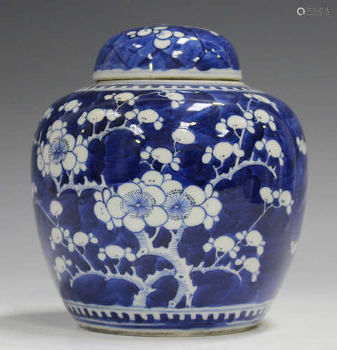 A Chinese blue and white porcelain ginger jar and cover, mar...