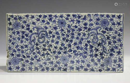 A Chinese blue and white porcelain pillow, late Qing dynasty...