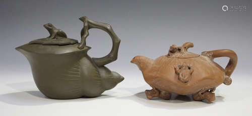 A Chinese Yixing stoneware teapot and cover, 20th century, m...