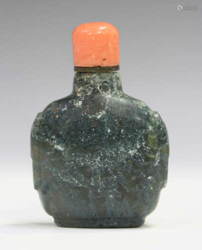 A Chinese green hardstone snuff bottle, probably early 20th ...