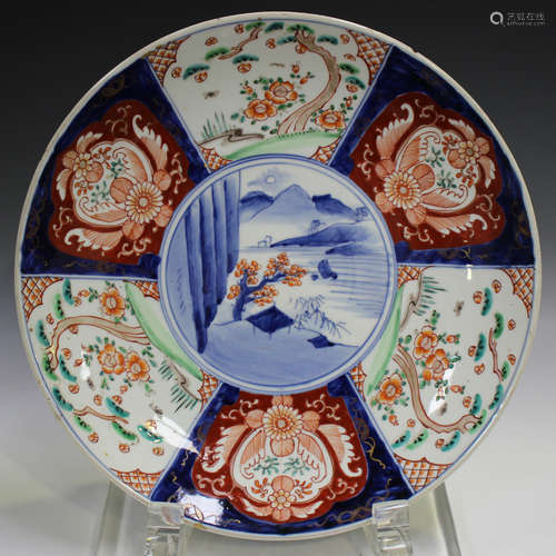 A Japanese Imari porcelain circular charger, Meiji period, p...