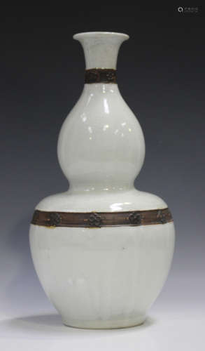 A Chinese crackle glazed porcelain double gourd shaped vase,...