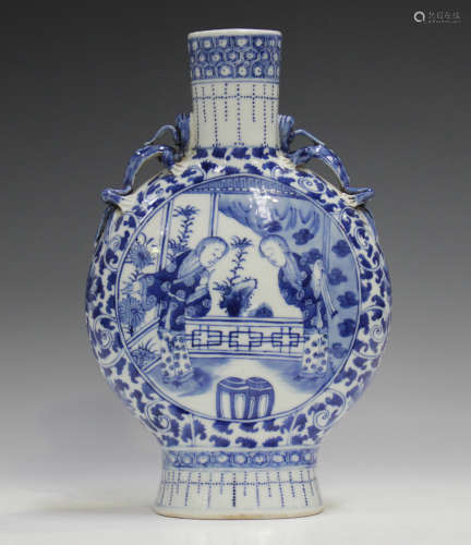 A Chinese blue and white porcelain moonflask, mark of Kangxi...