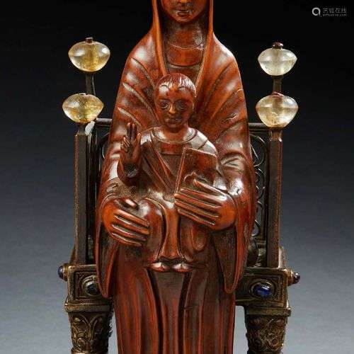 VIERGE À L'ENFANT en buis sculpté en ronde bosse a…