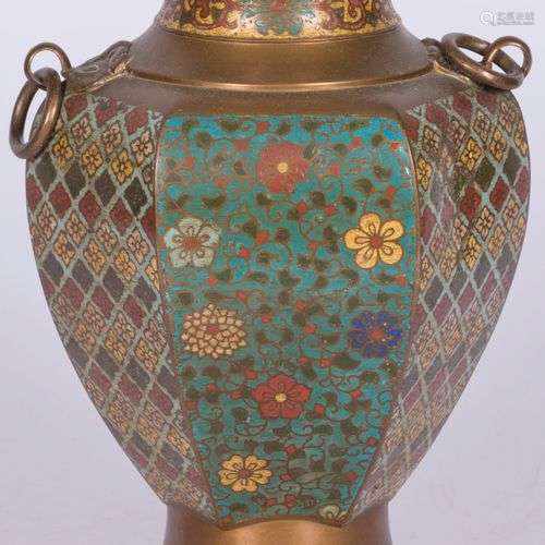 A cloisonné vase, Japan, late 19th century.