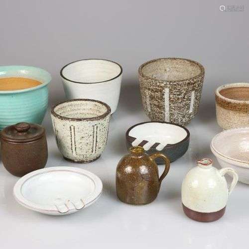 A (12) piece lot of earthenware, a.w. 'Zaalberg Holland', Th...