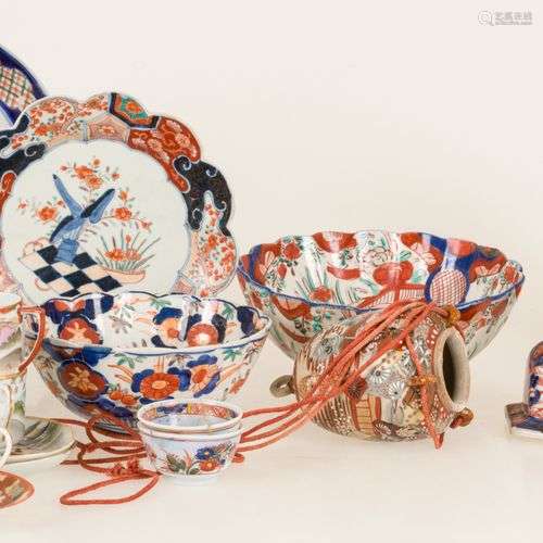 A lot of various porcelain items, mostly with Imari decorati...