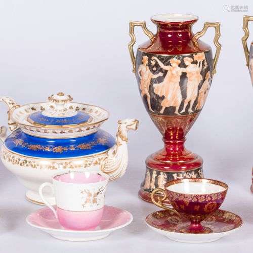 A lot of various porcelain and earhenware a.w. Royal Vienna,...