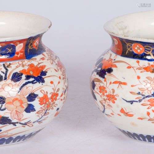 A set of (2) porcelain flower pots with Imari decoration, Ja...