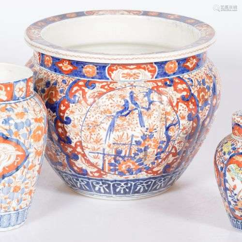 A lot of various porcelain items with Imari decor a.w. a cac...