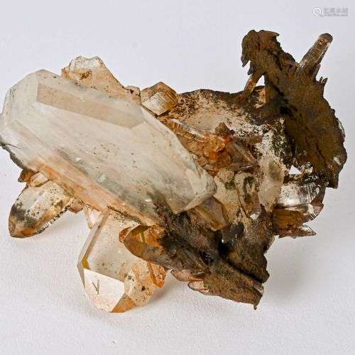 BEAU QUARTZ PEIGNE (11cm)