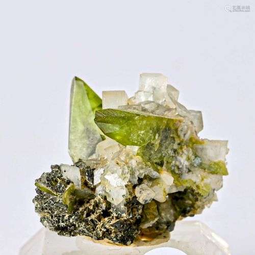 SPHENE VERT ET QUARTZ PAKISTAN (2cm)