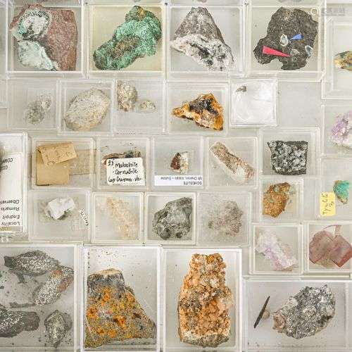 LOT MICRO MINERAUX (42pieces)