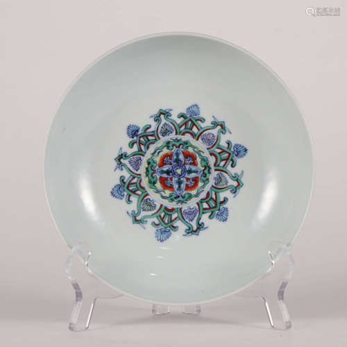 A Famille Verte Floral Dish