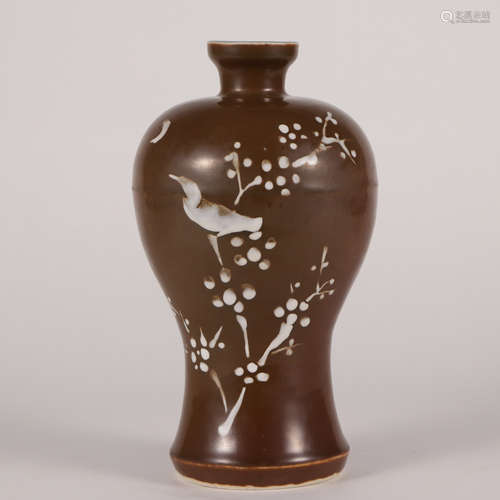 An Aubergine Glaze Reverse-Decorated Flowers And Birds Vase