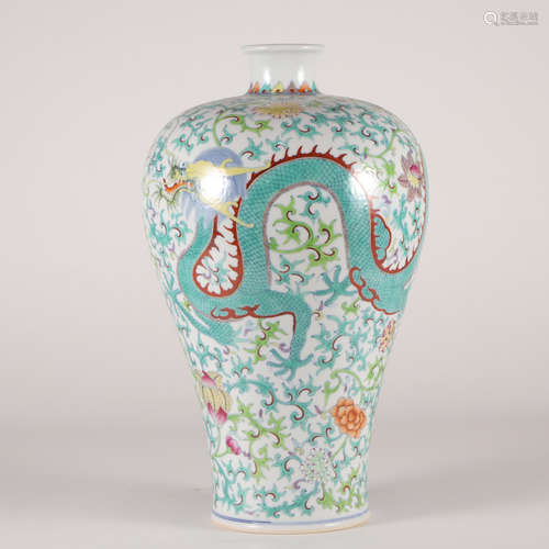 A Famille Verte Dragons Meiping Vase