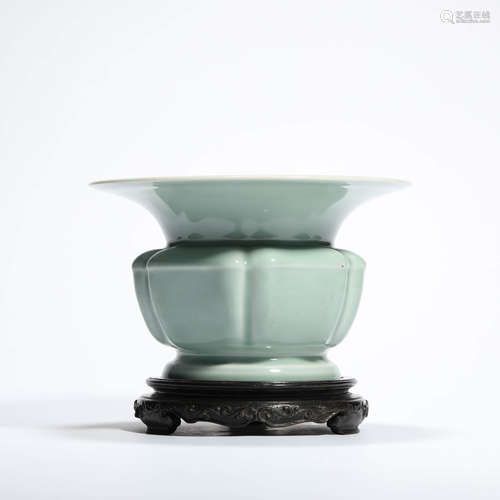 A Celadon-Glazed Hexagonal Phoenix-Tail-Shaped Zun Vase