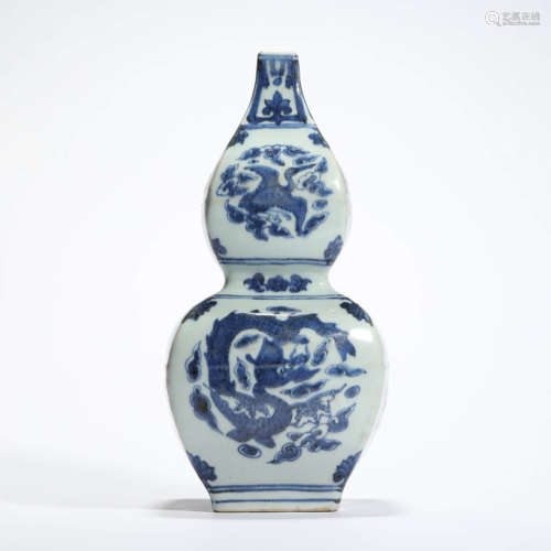 A Blue And White Dragon Double-Gourd-Shaped Vase