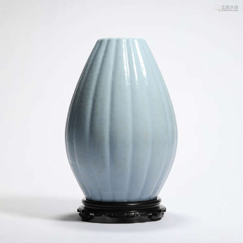 A Blue Glaze Melon-Shaped Vase