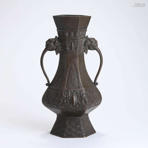 An Archaistic Bronze Beast Hexagonal Beast-Eared Pot