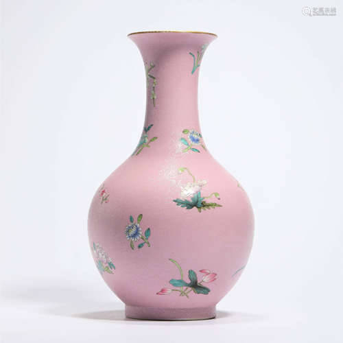 A Pink Glaze An-Decorated Floral Bottle Vase