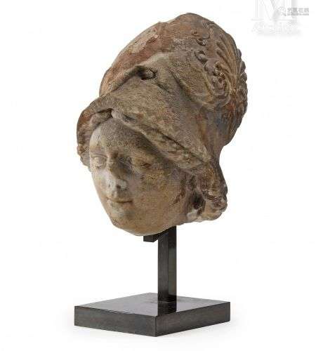 Athéna Pallas Tête en marbre sculpté figurant la déesse coif...