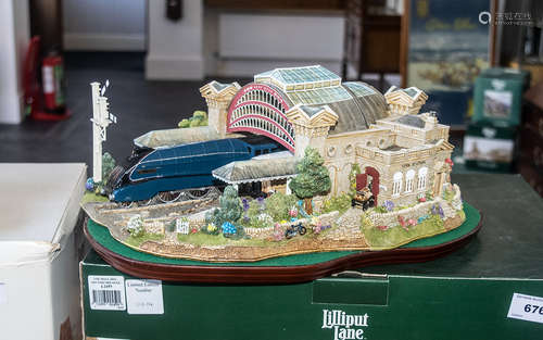 Limited Edition Lilliput Lane Model 'The Mallard Record Brea...